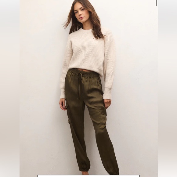 Z Supply Rory Cargo Jogger in Kelp - Picture 3 of 8